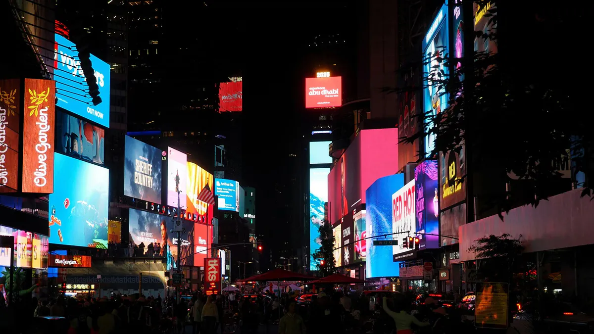 Illustration of a digital advertisement with an AI disclosure label
