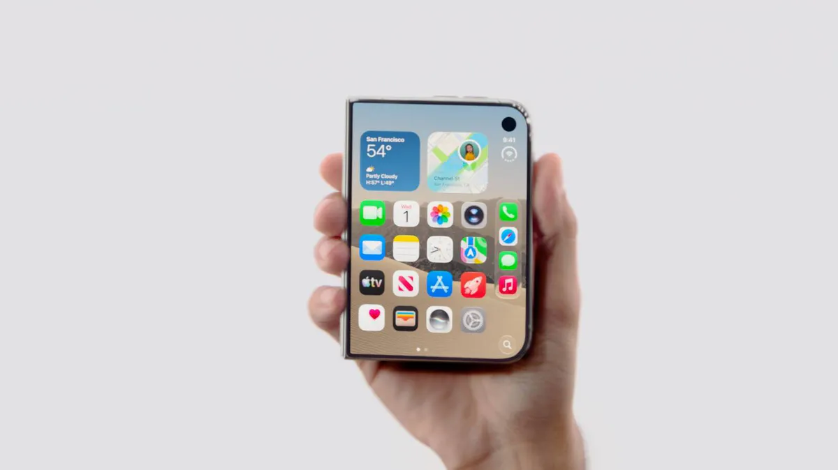 Illustration of a smartphone beside a battery capacity symbol