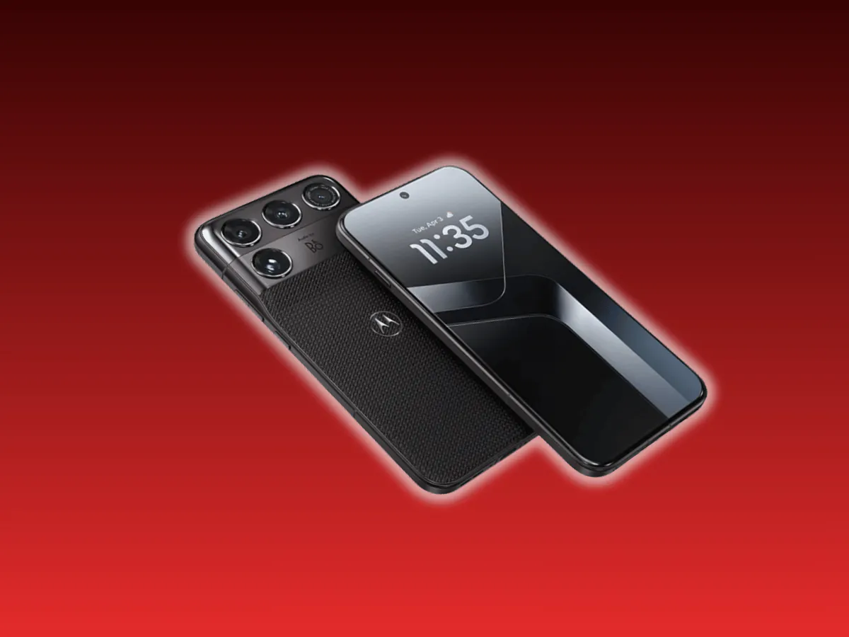 Illustration of a smartphone beside a processor chip